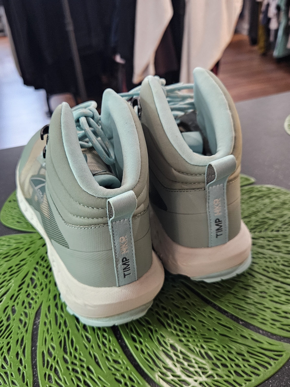 Altra Timp Mid-Top Hiking Boots - Picture 4 of 6